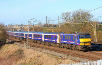 Картинка техника поезда рельсы локомотив железная дорога пассажирский состав вагоны