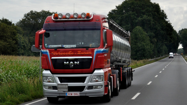 Обои картинки фото man, автомобили, se, грузовые, германия, автобусы, двигатели