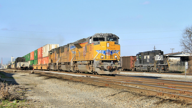 Обои картинки фото техника, поезда, вагоны, грузовой, состав, рельсы, локомотив, железная, дорога