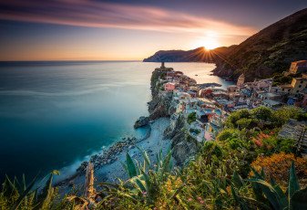 Картинка golden+vernazza+sunset города -+пейзажи бухта море обзор рассвет