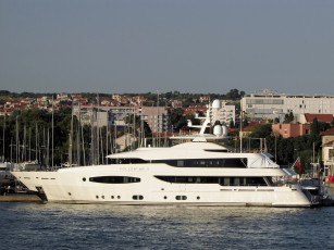 Картинка follow+me+v корабли Яхты яхта