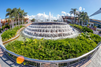 Картинка города -+фонтаны простор