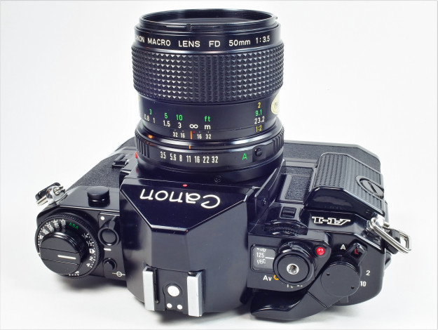 Обои картинки фото бренды, canon, фотокамера