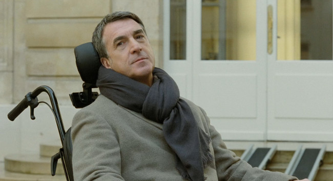 Обои картинки фото кино фильмы, 1 1 intouchables, коляска, шарф, инвалид