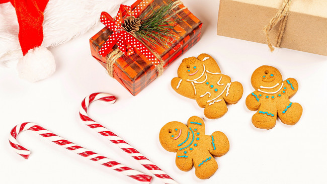 Обои картинки фото праздничные, - разное , новый год, подарок, леденцы, пряники