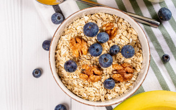 Картинка еда мюсли +хлопья орехи грецкие хлопья черника