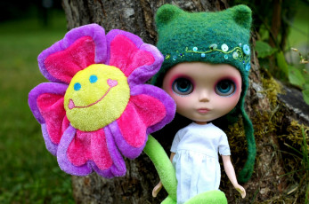 Картинка разное игрушки цветок шапочка кукла