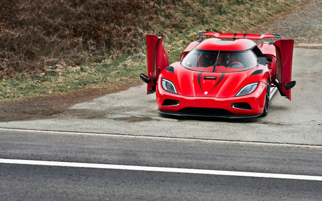 Обои картинки фото koenigsegg, agera, автомобили, дорога