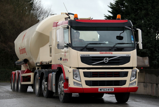 Обои картинки фото volvo, автомобили, volvo trucks, aktiebolaget, легковые, швеция, грузовые