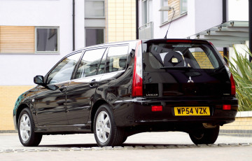 Картинка автомобили mitsubishi lancer wagon uk-spec темный