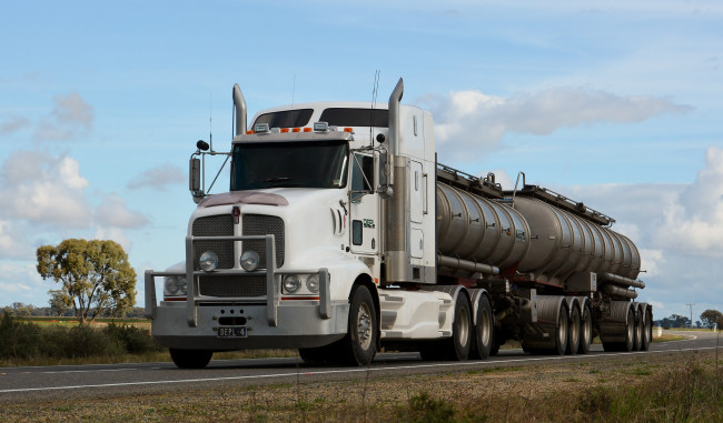 Обои картинки фото автомобили, kenworth, тяжелый, грузовик, седельный, тягач