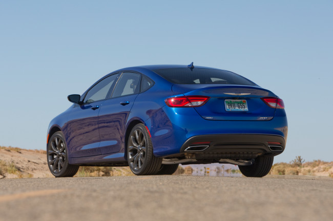 Обои картинки фото автомобили, chrysler, синий, uf, awd, 200s, 2015г