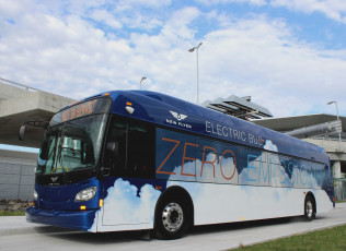 Картинка автомобили автобусы xcelsior flyer new