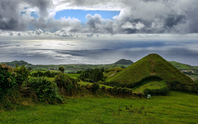 Обои картинки фото природа, побережье, поля, вершина, берег, небо, море