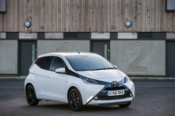 обоя автомобили, toyota