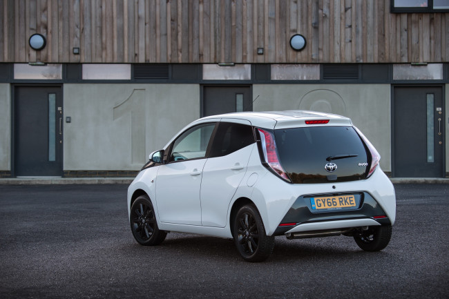 Обои картинки фото автомобили, toyota