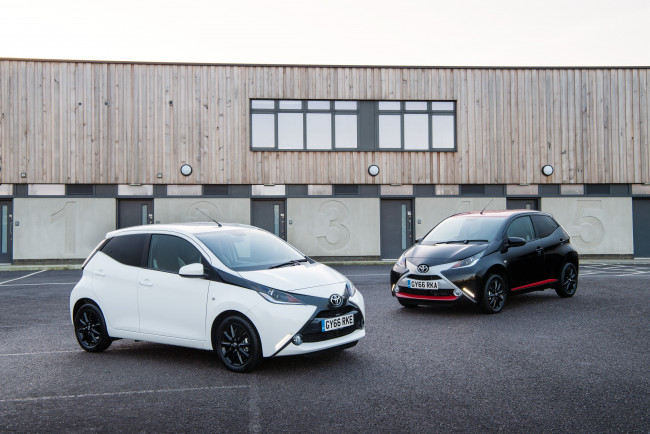 Обои картинки фото автомобили, toyota