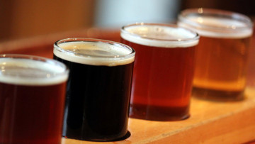 Картинка еда напитки +пиво пена ассорти пиво бокалы