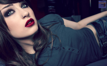 Картинка календари девушки взгляд 2018