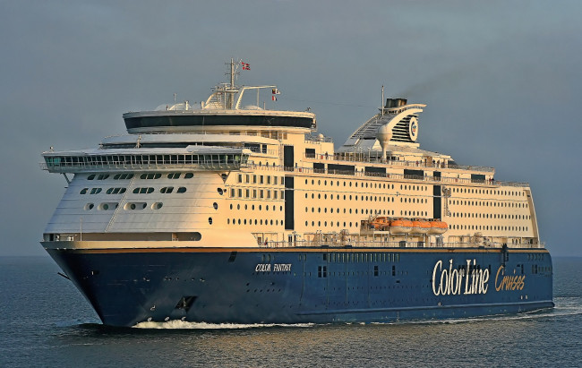 Обои картинки фото color fantasy, корабли, лайнеры, круиз, лайнер