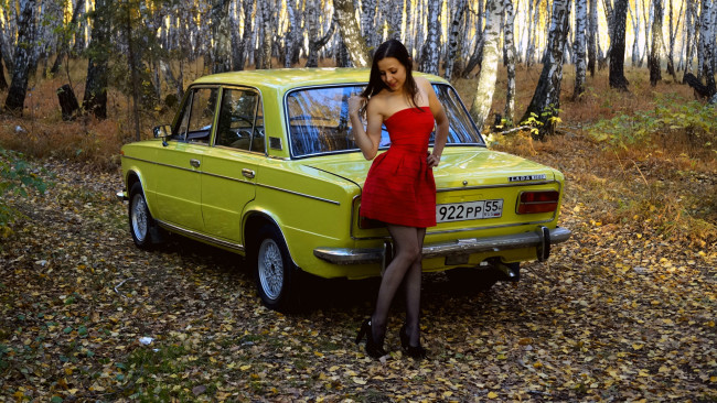 Обои картинки фото автомобили, -авто с девушками, lada, 2103