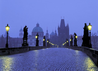 обоя карлов мост, города, прага , чехия, мост, фонари, сумерки, здания