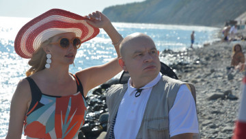 Картинка бим+ сериал+2021+–+ кино+фильмы сериал сeриал бим андрей харыбин полковник бобров анна чурина элина жeна полковника криминал комедия детектив