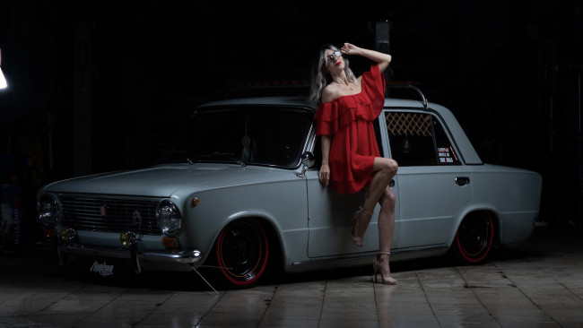 Обои картинки фото автомобили, -авто с девушками, ваз, 2101, красивая, девушка
