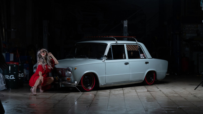 Обои картинки фото автомобили, -авто с девушками, ваз, 2101, красивая, девушка