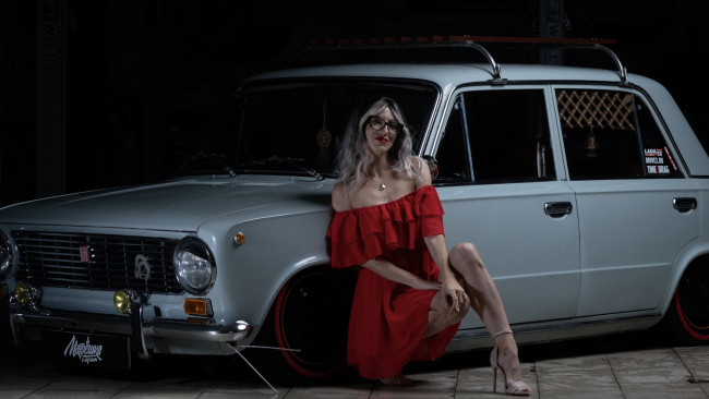 Обои картинки фото автомобили, -авто с девушками, ваз, 2101, красивая, девушка