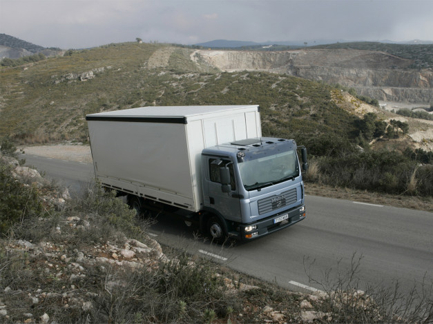 Обои картинки фото автомобили, man