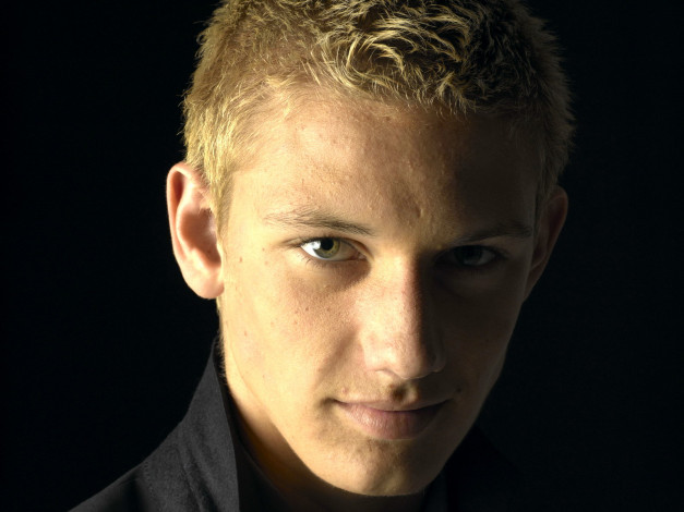 Обои картинки фото alex, pettyfer, мужчины