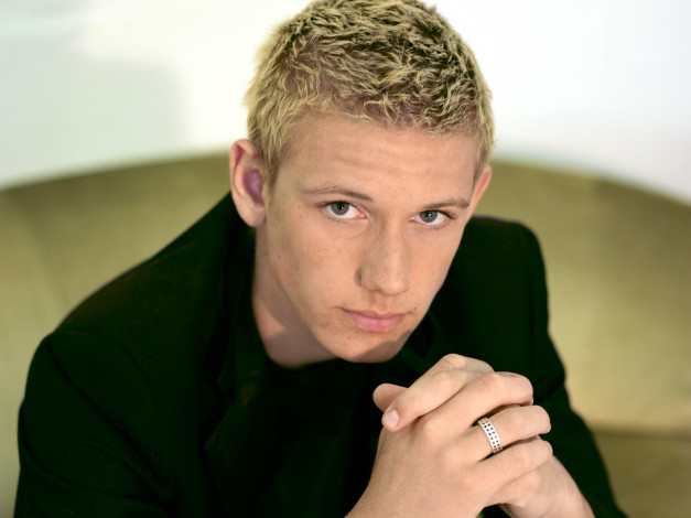 Обои картинки фото alex, pettyfer, мужчины