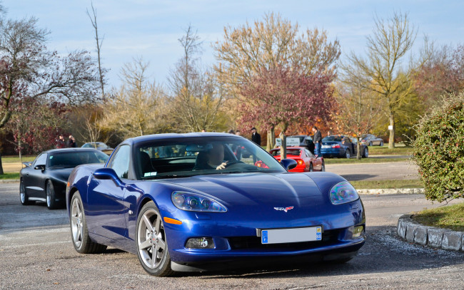 Обои картинки фото автомобили, выставки, уличные, фото, chevrolet, corvette, c6