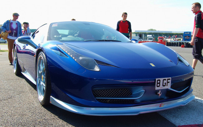 Обои картинки фото автомобили, выставки, уличные, фото, ferrari, 458