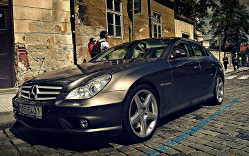 Картинка автомобили выставки+и+уличные+фото cls mercedes