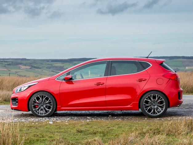 Обои картинки фото автомобили, kia, 2013, красный, ceed, gt, uk-spec