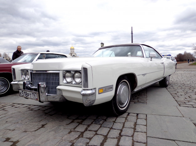 Обои картинки фото автомобили, выставки и уличные фото, белый, cadillac