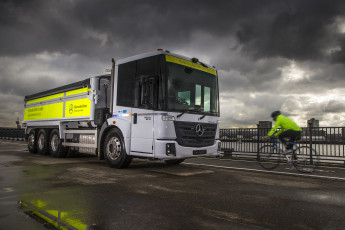 Картинка автомобили mercedes+trucks 2013г 3235 l econic mercedes-benz