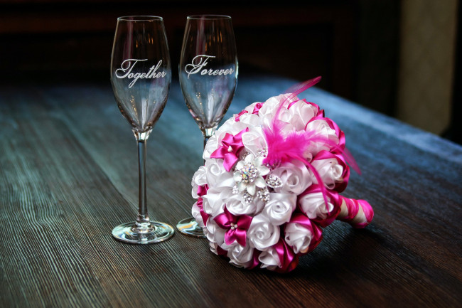 Обои картинки фото разное, ремесла,  поделки,  рукоделие, искусственный, букет, бокалы