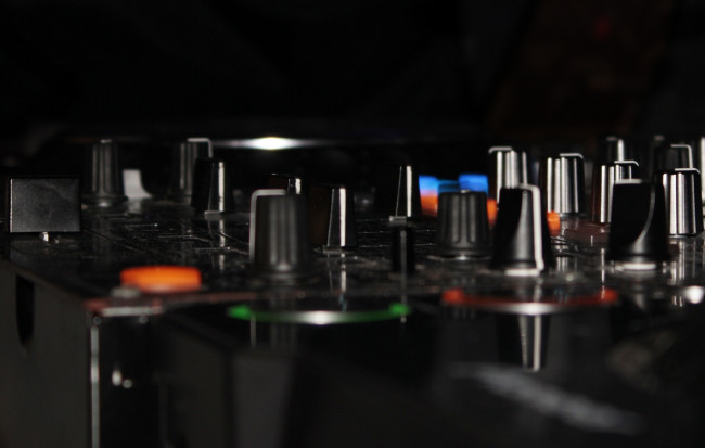 Обои картинки фото музыка, -другое, ручка, кнопка