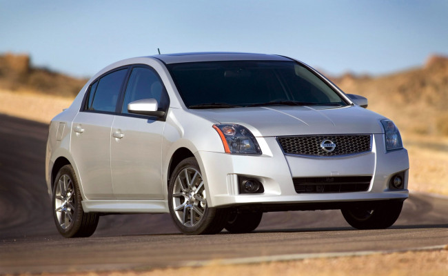 Обои картинки фото nissan sentra se-r, автомобили, nissan, datsun, ниссан, серебристый, горы, дорога