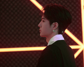 Картинка мужчины wang+yi+bo ван ибо wang yi bo