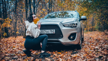 Картинка автомобили -авто+с+девушками mitsubishi asx