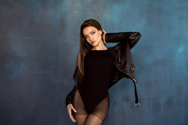 Обои картинки фото девушки, - брюнетки,  шатенки, девушка, позирует, александр, фролов