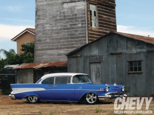 Картинка автомобили chevrolet challenge