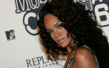 Картинка музыка rihanna взгляд