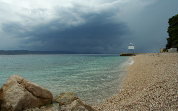 Картинка природа побережье море берег камни тучи