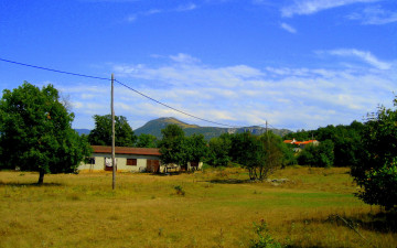 Картинка разное сооружения постройки дом деревья провода