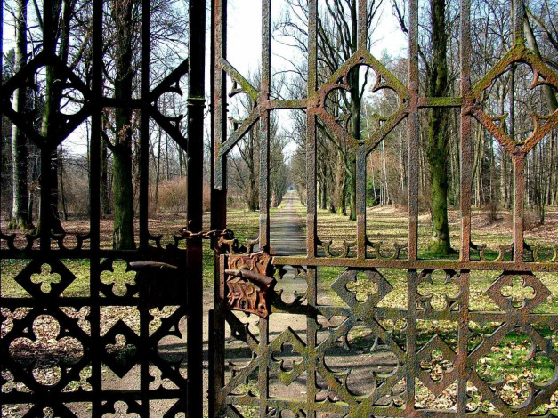 Обои картинки фото разное, ключи, замки, дверные, ручки, ворота